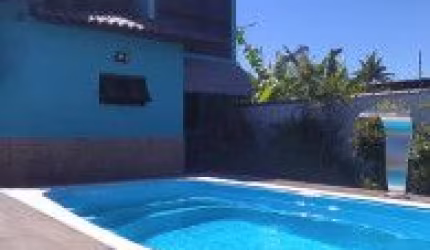 Sobrado no bairro Santa Julia, em Itanhaém - lado praia, acesso pavimentado.