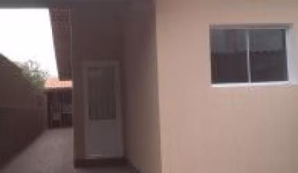 Casa Nova no bairro Suarão, em Itanhaém - localizado lado serra, em rua calçada.