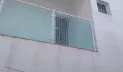 Casa em condomínio no bairro Cibratel 2, em Itanhaém - localizado lado praia, em rua calçada.
