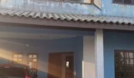 Sobrado no bairro Cibratel 2, em Itanhaém - localizado lado praia frente ao mar, em rua calçada.