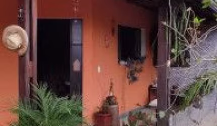 Casa no bairro Jardim Guacyra, em Itanhaém - localizada no lado serra.