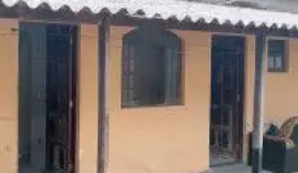 Casa no bairro Balneário Gaivota, em Itanhaém - sendo lado serra.