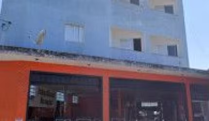 Apartamento no bairro Jardim Umuarama, em Itanhaém - sendo lado serra, em rua calçada.