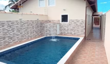 LINDA CASA NA PRAIA