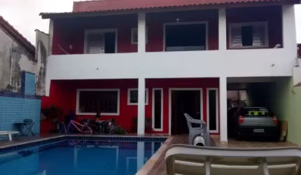 Ótima casa à venda no bairro Jardim Jamaica, em Itanhaém ** Localizada lado praia, em rua calçada.