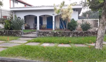 Ótima casa à venda no bairro Cibratel, em Itanhaém ** Lado praia, em rua pavimentada.