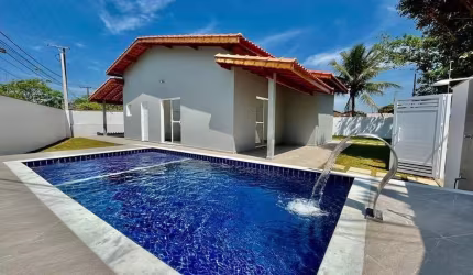 CASA LADO PRAIA A 500M DO MAR - 03 DORMITORIOS - ITANHAEM /SP.