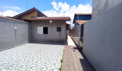 Imóvel com 3 dormitórios a venda no Cibratel 2 - Itanhaém/SP.