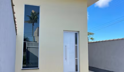 CASA COM PISCINA A VENDA EM ITANHAÉM /SP.