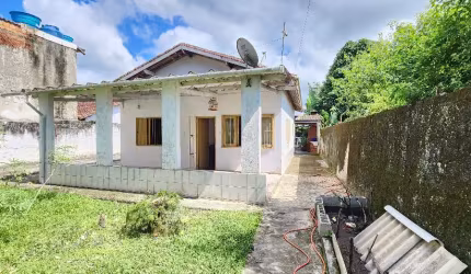 Casa a venda em Itanhaém com 663m² de área total .