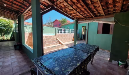 CASA COM PISCINA 5 DORMITÓRIOS A 100 METROS DO MAR .