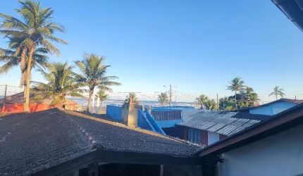 Casa com edícula nos fundos frente mar- Gaivotas Itanhaém/SP.