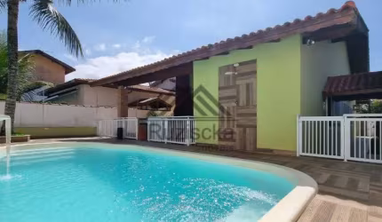 CASA COM 03 QUARTOS E PISCINA A VENDA EM ITANHAÉM - JD CALIFORNIA