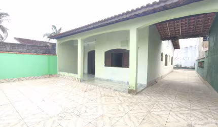 Casa lote inteiro á venda em Itanhaém - litoral sul de SP