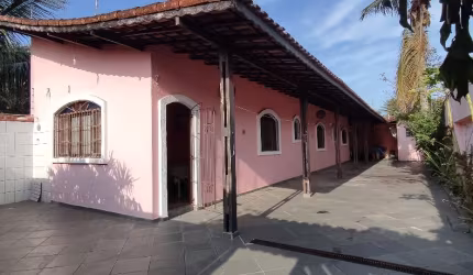 CASA LOTE INTEIRO Á VENDA EM ITANHAÉM - 1000 METROS DO MAR