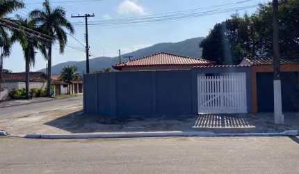 Casa geminada á venda em Itanhaém/SP-1000m do mar