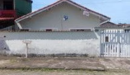 Excelente casa localizada no bairro Ivoty - em rua calçada