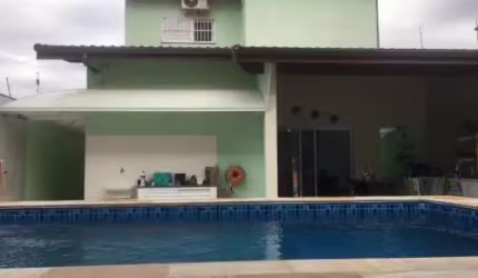 Linda casa localizada no bairro Praia do Sonho - lado praia