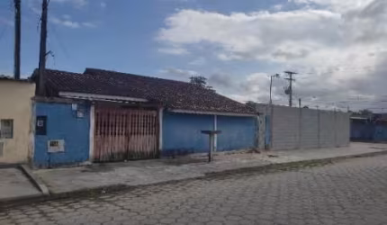 Casa localizada no bairro Nova Itanhaém - rua calçada
