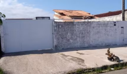 Excelente edícula localizada no bairro Jardim Grandesp - lado praia.