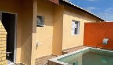 Excelente casa em condomínio localizada no bairro Cibratel 2 - lado praia.