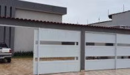 Excelente sobrado eme condomínio localizado no bairro Cibratel 2, em Itanhaém lado praia.
