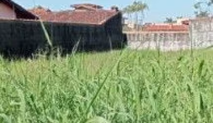 Terreno excelente localizado no bairro Cibratel 2, em Itanhaém - lado praia, em rua calçada.