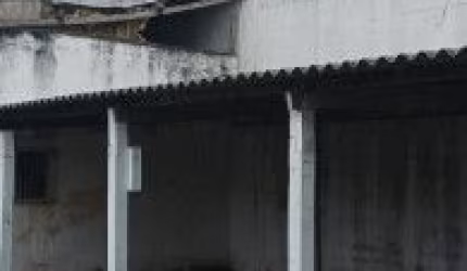 Salão comercial no bairro Cidade Nova Peruíbe em Peruíbe - localizado lado praia, em rua calçada.