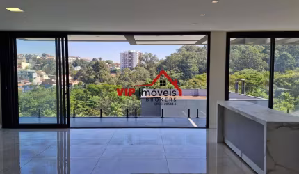 Belíssimo sobrado no Condomínio Bosque do Horto com 334m² de área construída