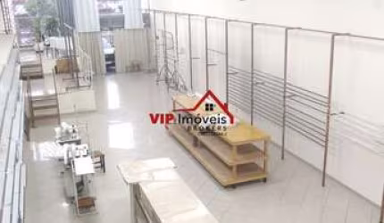 Excelente Salão comercial com casa totalizando 566m² de área construída no bairro Vila Arens