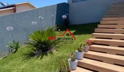 Linda Casa a venda no condomínio Chacur