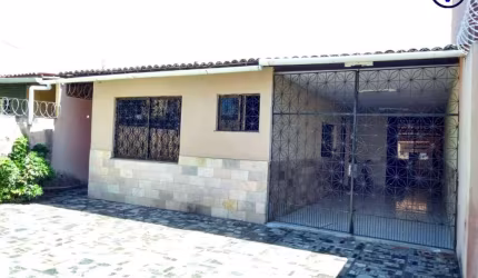 Casa com 3 quartos à venda na Rua Barba Alardo, 1, Serrinha, Fortaleza por R$ 530.000
