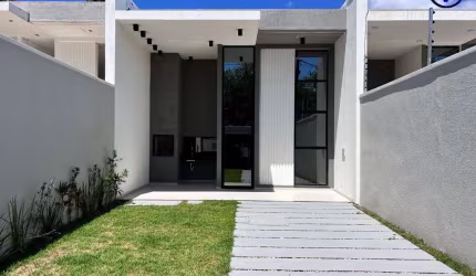 Casa com 3 quartos à venda na Carneiro Leão, 430, Precabura, Eusébio, 115 m2 por R$ 450.000