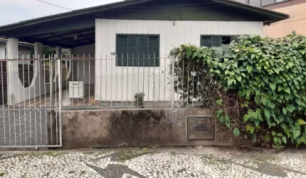 Casa para Venda em Siderópolis, Centro, 3 dormitórios, 1 banheiro, 1 vaga