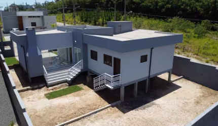 Casa para Venda em Criciúma, Vila Floresta II, 3 dormitórios, 1 suíte, 2 banheiros, 2 vagas