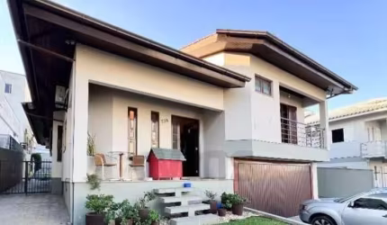 Casa no Bairro Michel em Criciuma/SC, próximo ao Centro.