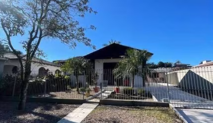 Casa para Venda em Criciúma, Pinheirinho, 4 dormitórios, 1 suíte, 3 banheiros