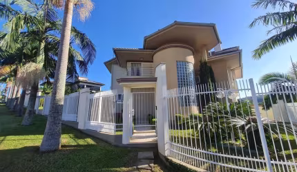Casa para Venda em Criciúma, Jardim Maristela, 4 dormitórios, 3 suítes, 5 banheiros, 3 vagas