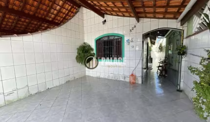 Casa com 2 dormitórios à venda, 70 m² por R$ 440.000,00 - Maracanã - Praia Grande/SP