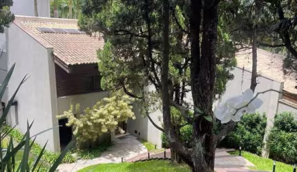 LINDA CASA À VENDA NO JARDIM MORUMBI - SÃOPAULO