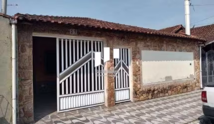 Casa com piscina em Praia Grande S. Paulo.
