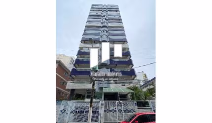 Cobertura plana sem escadarias, com piscina e espaço gourmet, mobiliada com bom gosto e sofistica.