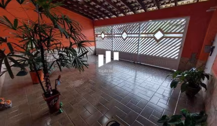 Casa de 2 dormitórios no Caiçara em Praia Grande SP.
