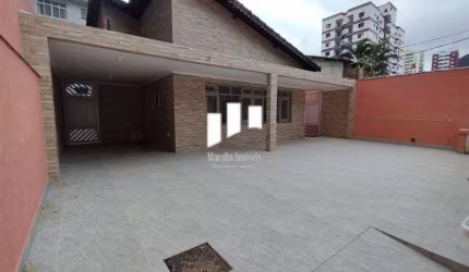 Casa Isolada com 3 dormitórios no Forte em Praia Grande SP.