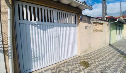 Casa com 3 dormitórios na Tupi em Praia Grande SP