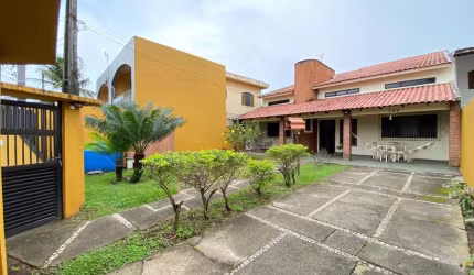 Imperdível! Linda casa à venda em Praia Grande-SP, bairro Mirim, 4 quartos, 2 suítes, 180m² - Agende sua visita agora!
