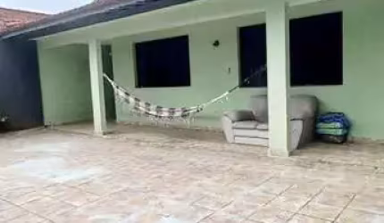 Casa à venda em Praia Grande-SP, bairro Real: 2 quartos, 1 sala, 2 banheiros, 4 vagas de garagem, 148 m² de área.
