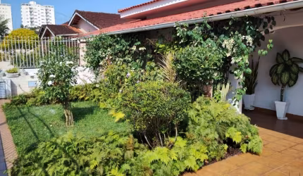 Imóvel para venda em Praia Grande-SP: Casa de 3 quartos, 1 suíte, 1 sala, 3 banheiros, 5 vagas de garagem e 245m² na Flórida.