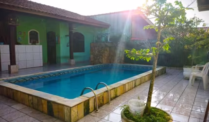 Imperdível casa à venda em Praia Grande-SP, Bairro Flórida: 3 quartos, 1 suíte, 1 sala, 3 banheiros, 6 vagas, 224m²