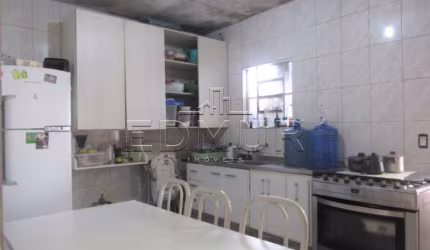 Casa com 2 quartos à venda na Vila Lutécia, Santo André  por R$ 550.000